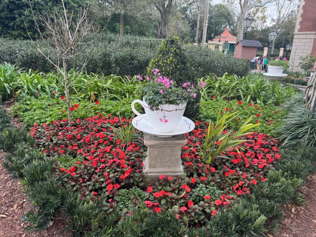 English Tea Garden Shakespeare Garden Return For 2024 EPCOT   English Tea Garden Shakespeare Garden Return For 2024 Epcot International Flower Garden Festival Wdw News Today 3 