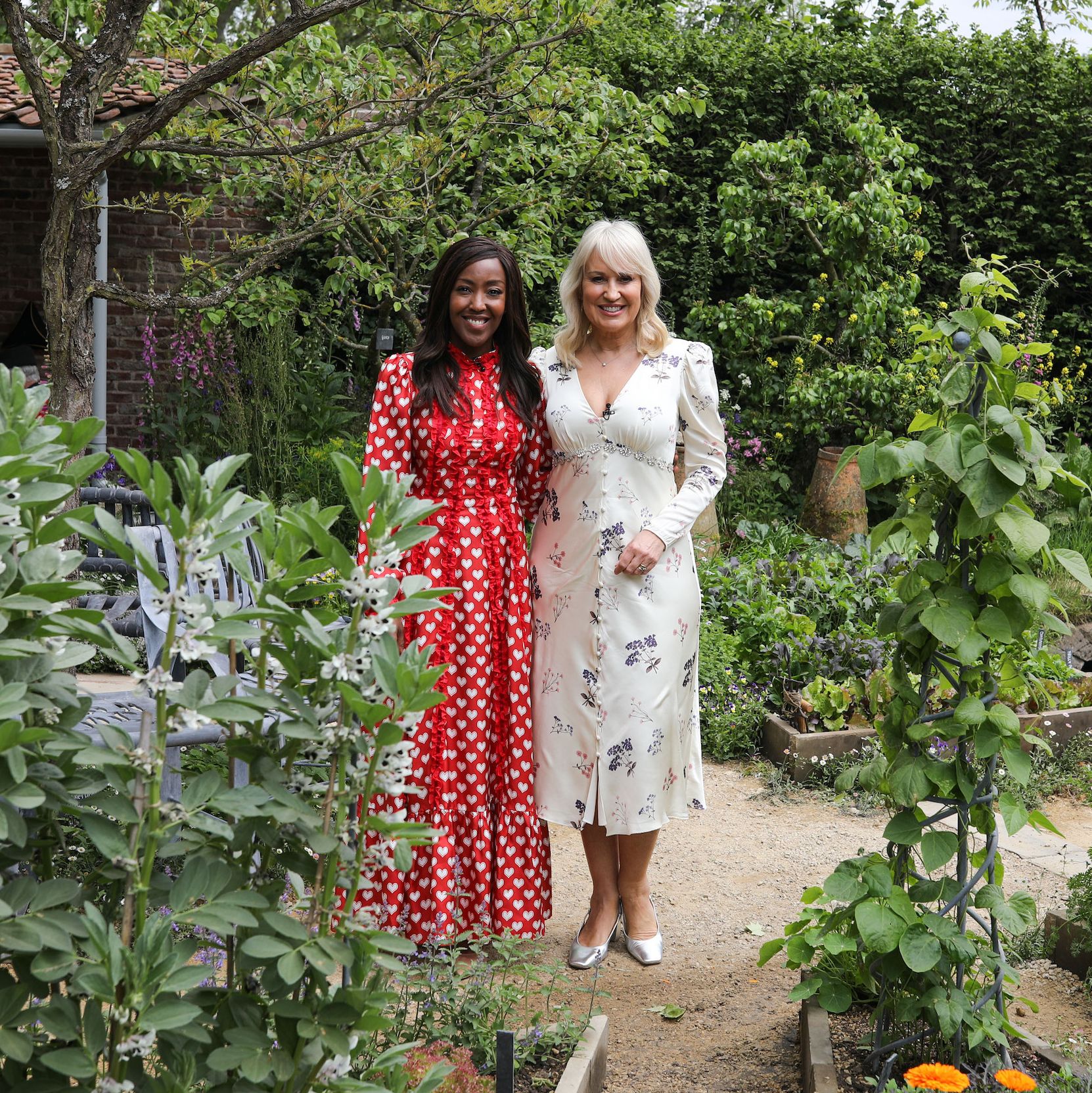 rhs chelsea flower show 2024 presenters angellica bell and nicki chapman