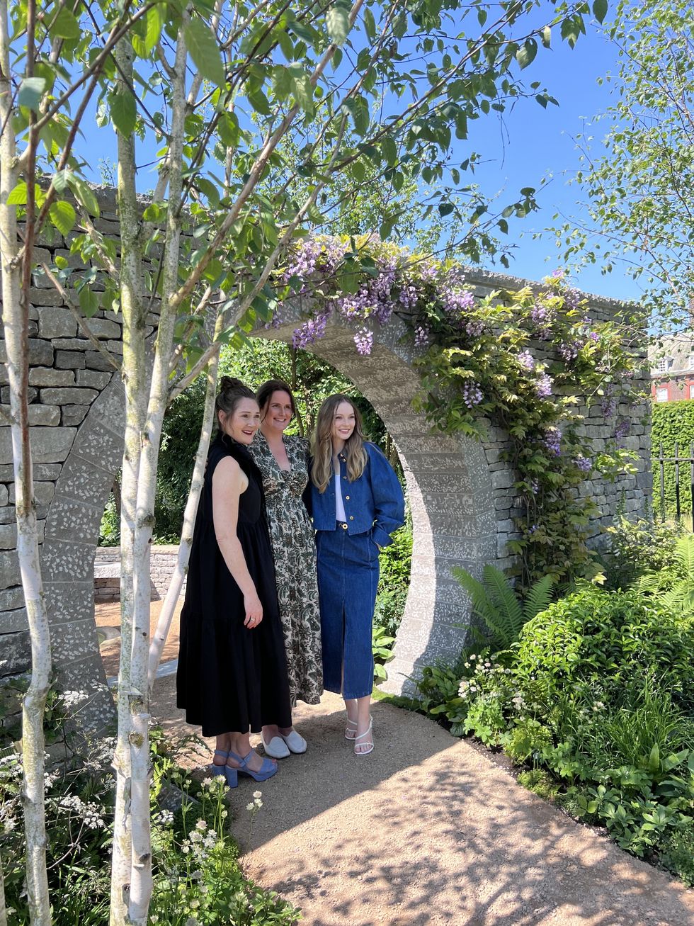 bridgerton stars ﻿ruth gemmell and ﻿hannah dodd with landscape designer holly johnston